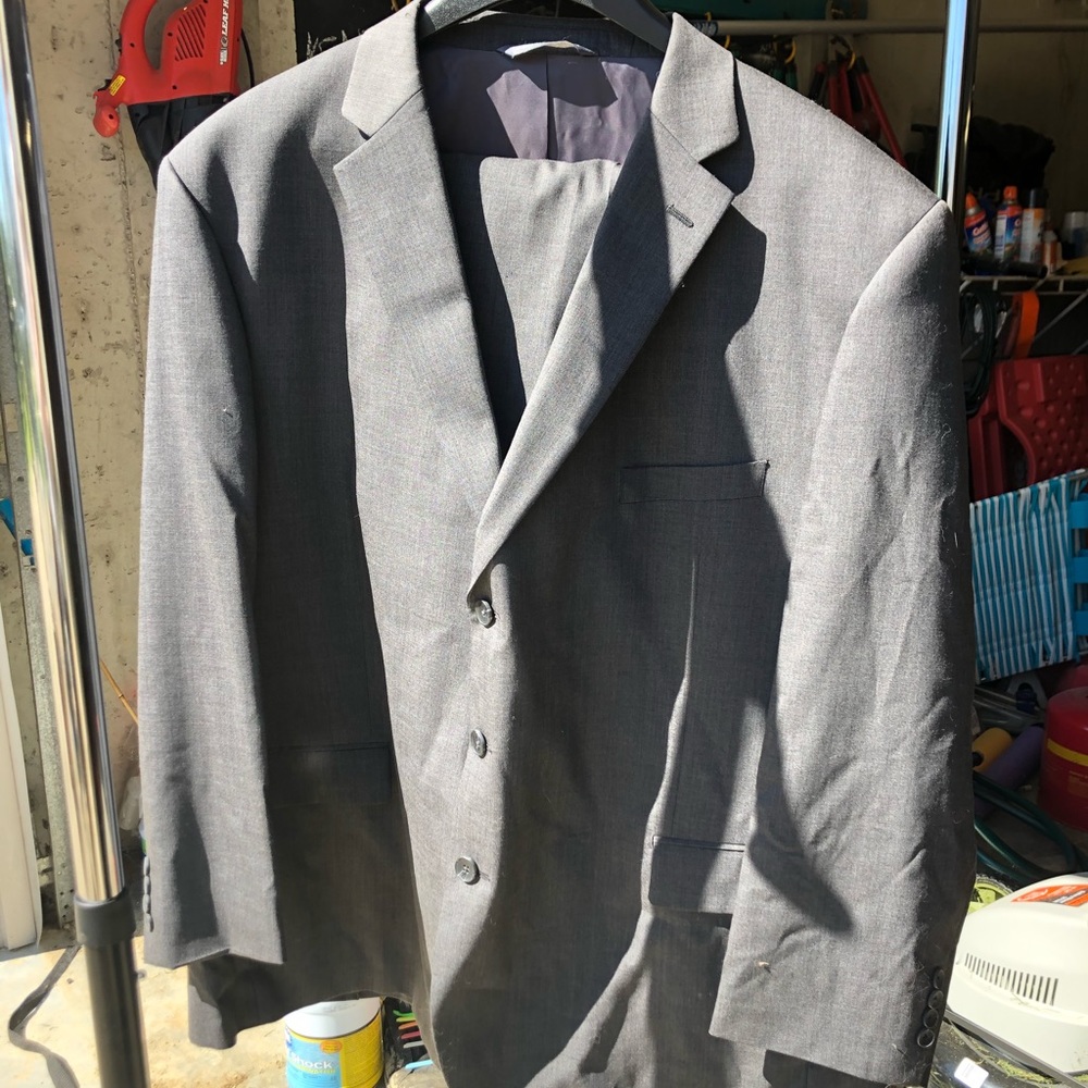 Perry Ellis 2 Piece Suit